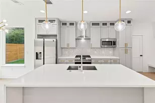 3321 Hemlock Ave, Austin, TX 78722 - Photo 7