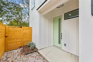 3321 Hemlock Ave, Austin, TX 78722 - Photo 3