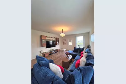 350 Bedford Falls Lane, Jarrell, TX 76537 - Photo 5
