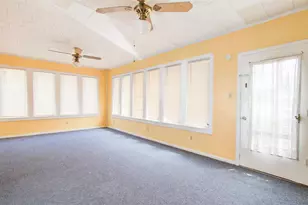 500 N Texas Ave, Nixon, TX 78140 - Photo 9