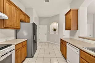 10520 Channel Island Dr, Austin, TX 78747 - Photo 9