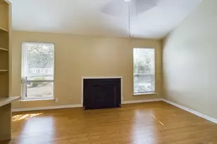 1000 W 26th St, Austin, TX 78705 - Photo 5