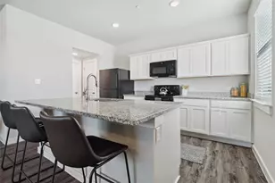 202 Evans St, Hutto, TX 78634 - Photo 11