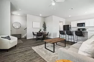 202 Evans St, Hutto, TX 78634 - Photo 11