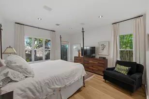 1712 W 10th St, Austin, TX 78703 - Photo 13