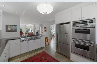 1712 W 10th Street W, Austin, TX 78703 - Photo 11