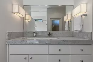 1712 W 10th St, Austin, TX 78703 - Photo 15