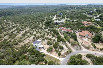 13607 Hunters Pass, Austin, TX 78734 - Photo 11