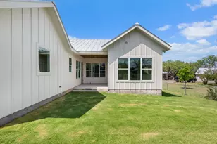 501 Ranchview Dr, Johnson City, TX 78636 - Photo 7