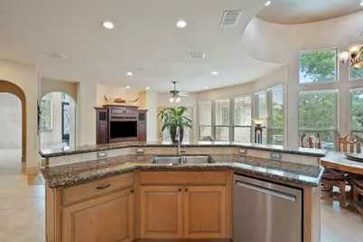 7800 Aspen Highlands Drive, Austin, TX 78746 - Photo 11