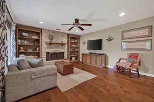 1103 Chesapeake Dr, Austin, TX 78758 - Photo 11
