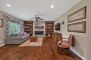 1103 Chesapeake Dr, Austin, TX 78758 - Photo 9