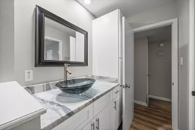1240 Barton Hills Drive #105, Austin, TX 78704 - Photo 5