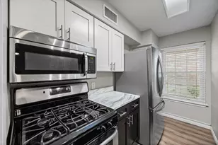 1240 Barton Hills Dr, Austin, TX 78704 - Photo 9