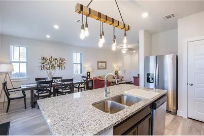 7500 Burnham Place, Austin, TX 78744 - Photo 9