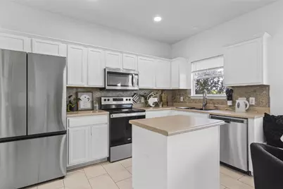 13524 Lyndon B Johnson Street, Manor, TX 78653 - Photo 15