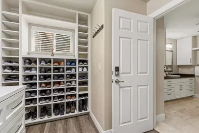 25207 Lake View Drive, Spicewood, TX 78669 - Photo 5