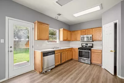 706 Johnny Bench Court, Round Rock, TX 78665 - Photo 7