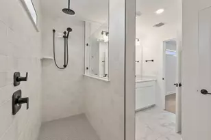 1812 Spg Mountain Cv, Georgetown, TX 78628 - Photo 13