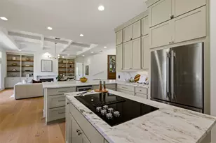 48 Tiburon Dr, The Hills, TX 78738 - Photo 13
