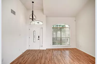 10712 Finsbury Drive, Austin, TX 78748 - Photo 7