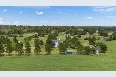 245 Country Lane, McDade, TX 78650 - Photo 9