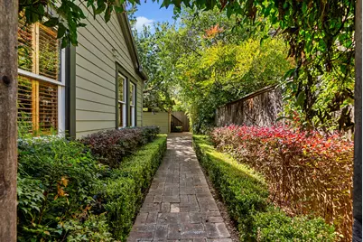 311 E 35th Street, Austin, TX 78705 - Photo 37