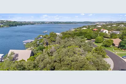 18401 Lakepoint Circle, Point Venture, TX 78645 - Photo 11