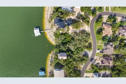 18401 Lakepoint Circle, Point Venture, TX 78645 - Photo 7