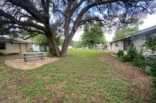 605 E Kerr Street E, Burnet, TX 78611 - Photo 3