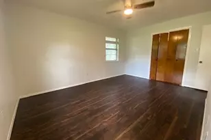 605 E Kerr Street E, Burnet, TX 78611 - Photo 11