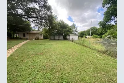 605 E Kerr Street E, Burnet, TX 78611 - Photo 9