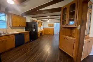 605 E Kerr Street E, Burnet, TX 78611 - Photo 21