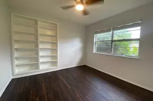 605 E Kerr Street E, Burnet, TX 78611 - Photo 15