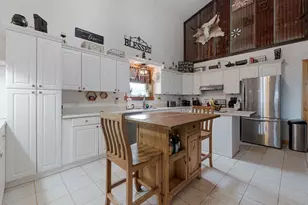 609 W Leon St, Llano, TX 78643 - Photo 5