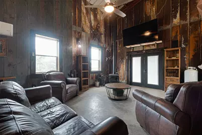 609 W Leon Street, Llano, TX 78643 - Photo 11