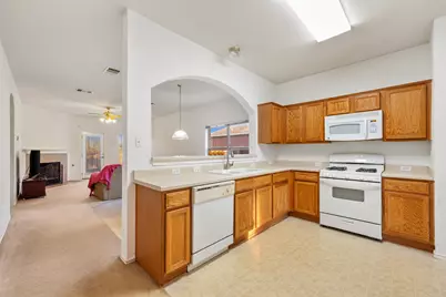 804 Estancia Way, Leander, TX 78641 - Photo 5