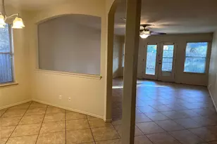 605 Blair Ave, Bastrop, TX 78602 - Photo 3