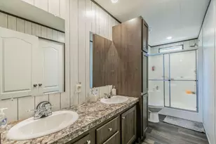 329 W Brook St, Bartlett, TX 76511 - Photo 13