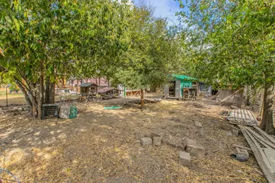 329 W Brook Street, Bartlett, TX 76511 - Photo 27