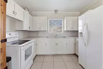 625 Deep Cove Drive, Marble Falls, TX 78654 - Photo 9