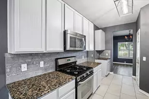 2821 Purple Thistle Dr, Pflugerville, TX 78660 - Photo 9