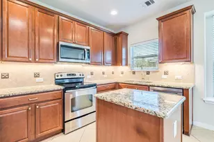 17708 Linkhill Dr, Dripping Springs, TX 78620 - Photo 5