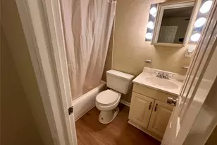 803 W 28th St, Austin, TX 78705 - Photo 13