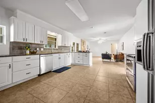 9504 Flintrock Cir, Austin, TX 78737 - Photo 9