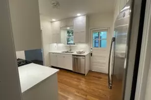 1305 E 28th St, Austin, TX 78722 - Photo 9