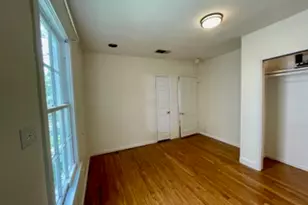 1305 E 28th St, Austin, TX 78722 - Photo 13