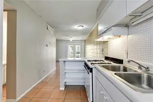 311 E 31st St, Austin, TX 78705 - Photo 3