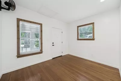 2513 E Cesar Chavez Street, Austin, TX 78702 - Photo 3