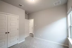 208 Kellys Heroes Wy, Jarrell, TX 76537 - Photo 23